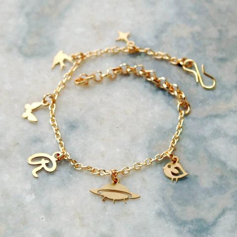 Personalized Charm Bracelets Overview: Discover Meaning, Customization Options, and Key Information